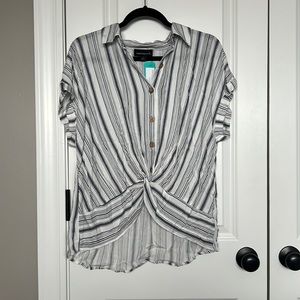 NWT Fortune+Ivy High-Low Top Size L